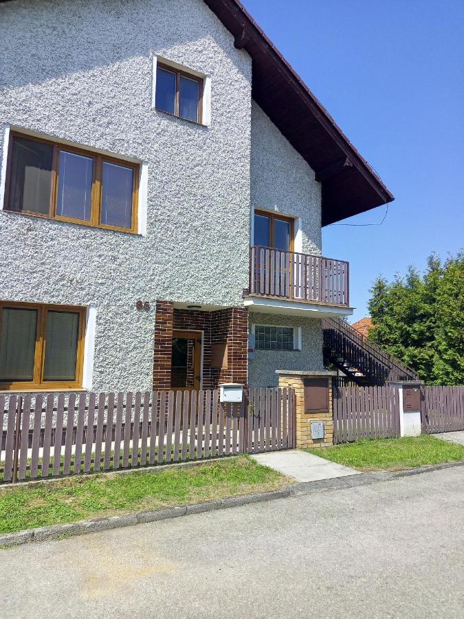 Ubytovani U Jany Hluboká nad Vltavou エクステリア 写真